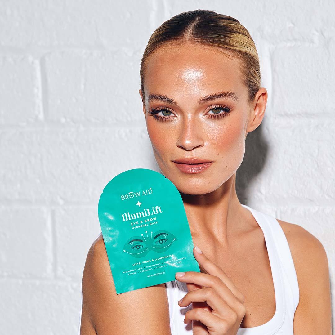 IllumiLift Hydrogel Mask, turquoise eye and brow hydrogel mask sachet with visible Brow Aid branding